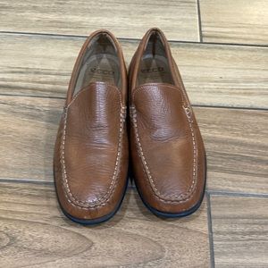 Men’s Ecco size 44 shoes in good condition